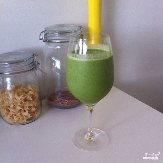Рецепт зеленого коктейля с финиками