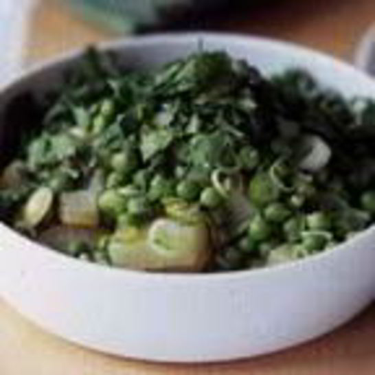 Рецепт картофельного салата с горошком и кинзой