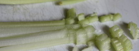 картофельный салат с красной рыбой и икрой. Шаг 3