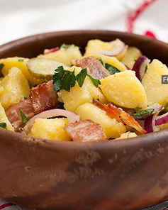 Картофельный салат с красным луком