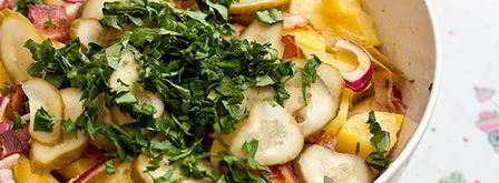 картофельный салат с красным луком. Шаг 10