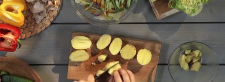 картофельный салат с луково-чесночной заправкой. Шаг 3