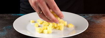 картофельный салат с мини-осьминогами. Шаг 7