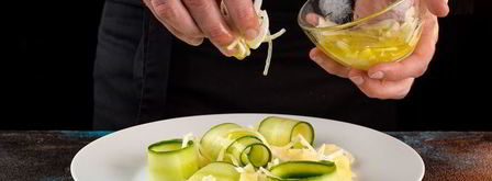 картофельный салат с мини-осьминогами. Шаг 9