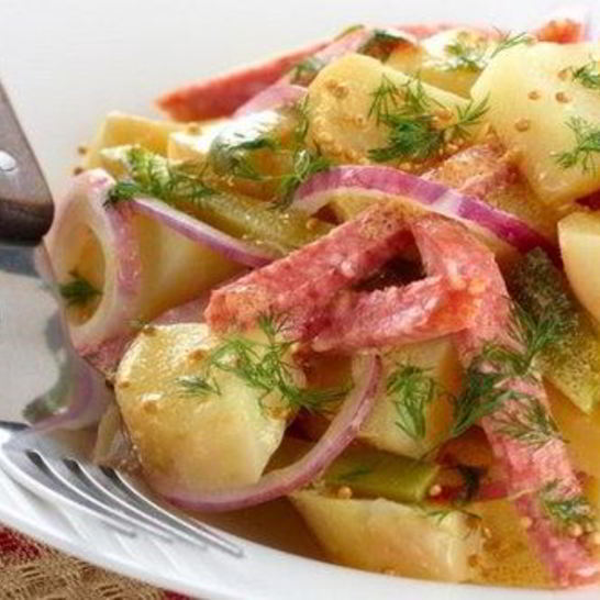 Рецепт немецкого картофельного салата с сосисками
