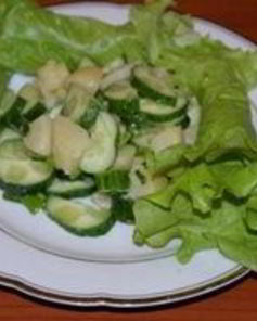 Салат из картофеля и огурцов