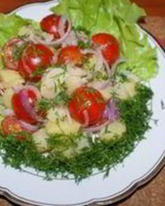 Салат из картофеля с помидорами по-деревенски