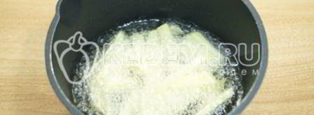 салат с картофелем фри новогодние мотивы. Шаг 2