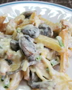 Салат с молодым картофелем и индейкой