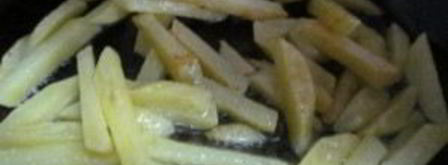 салат с молодым картофелем и индейкой. Шаг 2