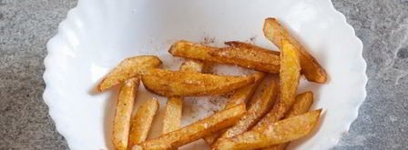 салат с жареной картошкой соломкой. Шаг 8