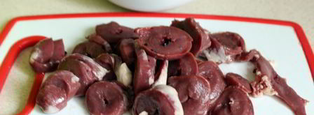 теплый картофельный салат с индюшиными сердечками. Шаг 2