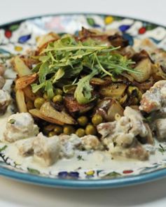 Теплый картофельный салат со сливочной курицей