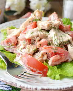 Куриный салат с лимоном и йогуртом