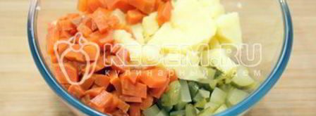 салат оливье с семгой. Шаг 2