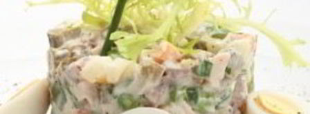 салат оливье со свежим огурцом. Шаг 7