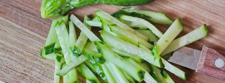 острый салат. Шаг 2