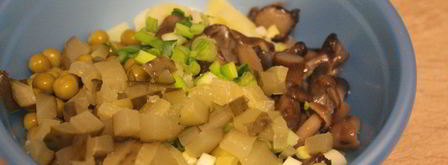 постный салат с маринованными опятами. Шаг 3