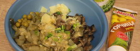 постный салат с маринованными опятами. Шаг 5