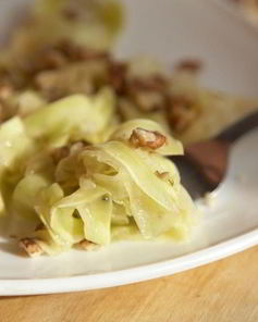 Салат из кабачков и орехов