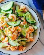 Салат из креветок с огурцом