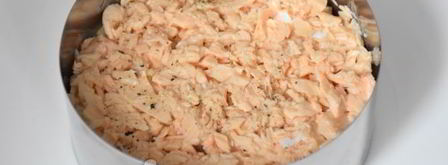 салат мимоза с сыром. Шаг 4