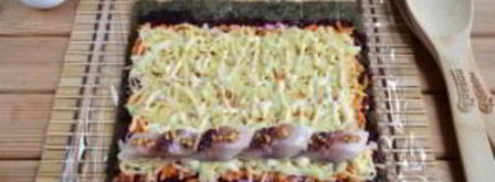 роллы селедка под шубой. Шаг 4