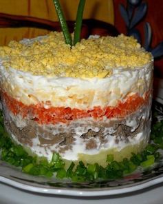 Салат слоеный Печень под шубой