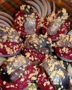 Закуска Селедка под шубой в яйце