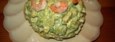 салат с авокадо, и креветками, и ананасом. Шаг 4