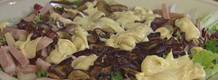 салат с грибами, сыром и бужениной. Шаг 8