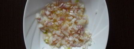 салат с крабовыми палочками, яблоком и сыром. Шаг 3