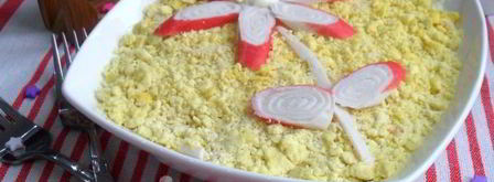 салат с крабовыми палочками, яблоком и сыром. Шаг 11