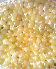 Салат с курицей и сладким виноградом