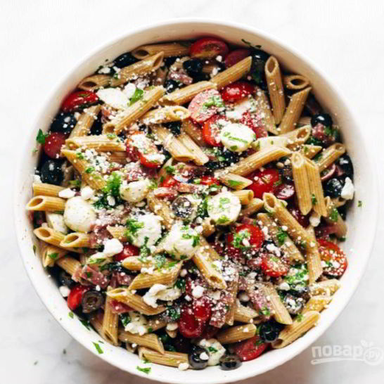 Рецепт салата с сыром и колбасой