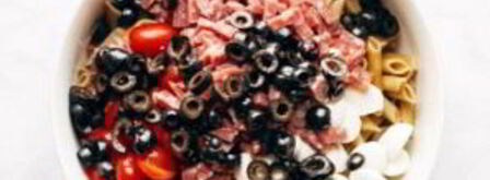 салат с сыром и колбасой. Шаг 5