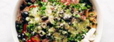 салат с сыром и колбасой. Шаг 7