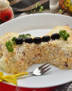 Салат с вареной свининой