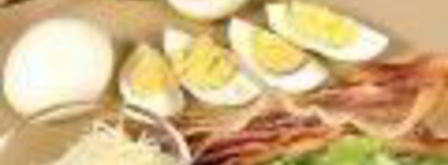 салат цезарь с беконом и яйцом. Шаг 3