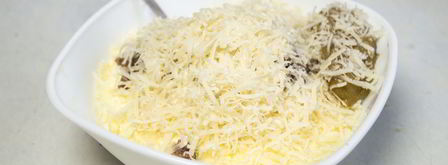 салат цезарь с курицей и сухариками. Шаг 3