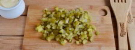 слоеный салат пчелкин. Шаг 4