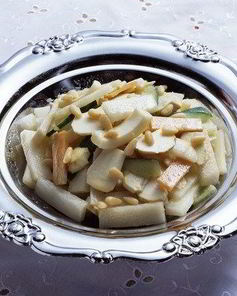 Тайский салат из дыни с кинзой