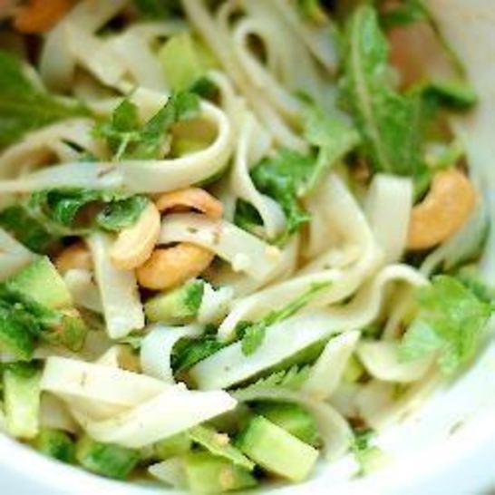 Рецепт тайского салата с рисовой лапшой