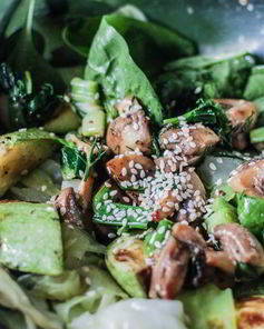 Теплый вегетарианский салат