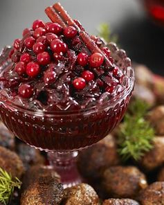 Брусничный соус шведский