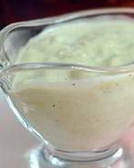 Кефирный соус с чесноком