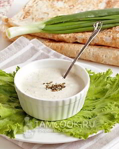 Соус для шавермы из майонеза, йогурта и сметаны