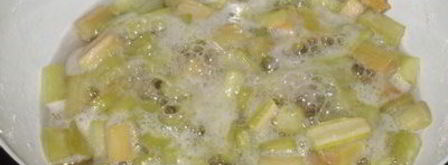 соус из ревеня и клубники. Шаг 5