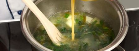 борщ зеленый с крапивой. Шаг 3