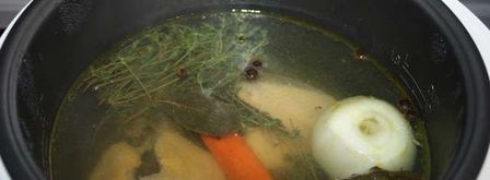 бульон из курицы в мультиварке. Шаг 2